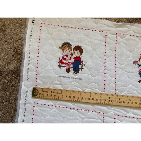 Cranston Print Works "Love Makes the World Go Round" Quilted Fabric Blocks 17" x - Picture 6 of 7